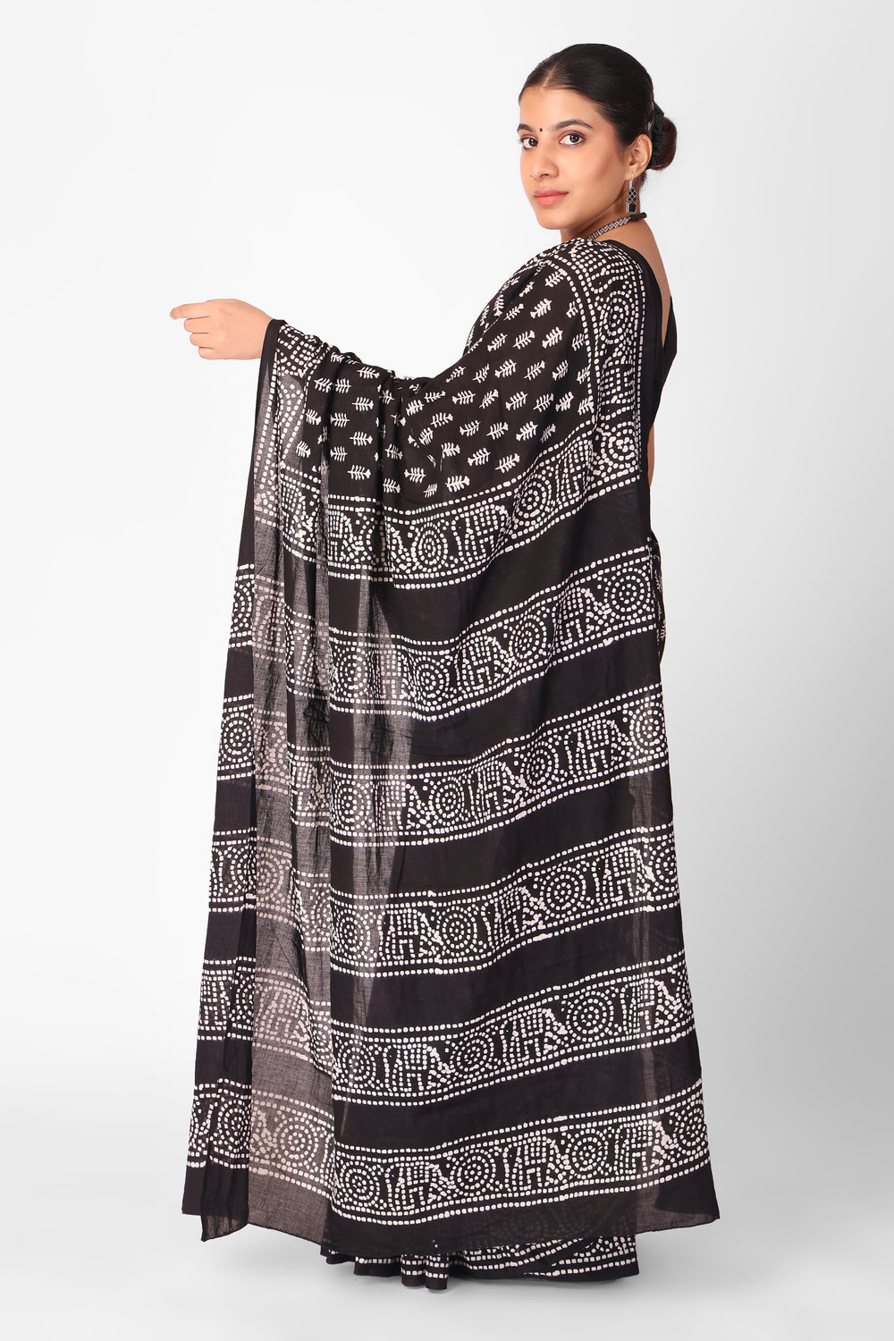 Black Printed Saree With Stylish Traditional Weave Design