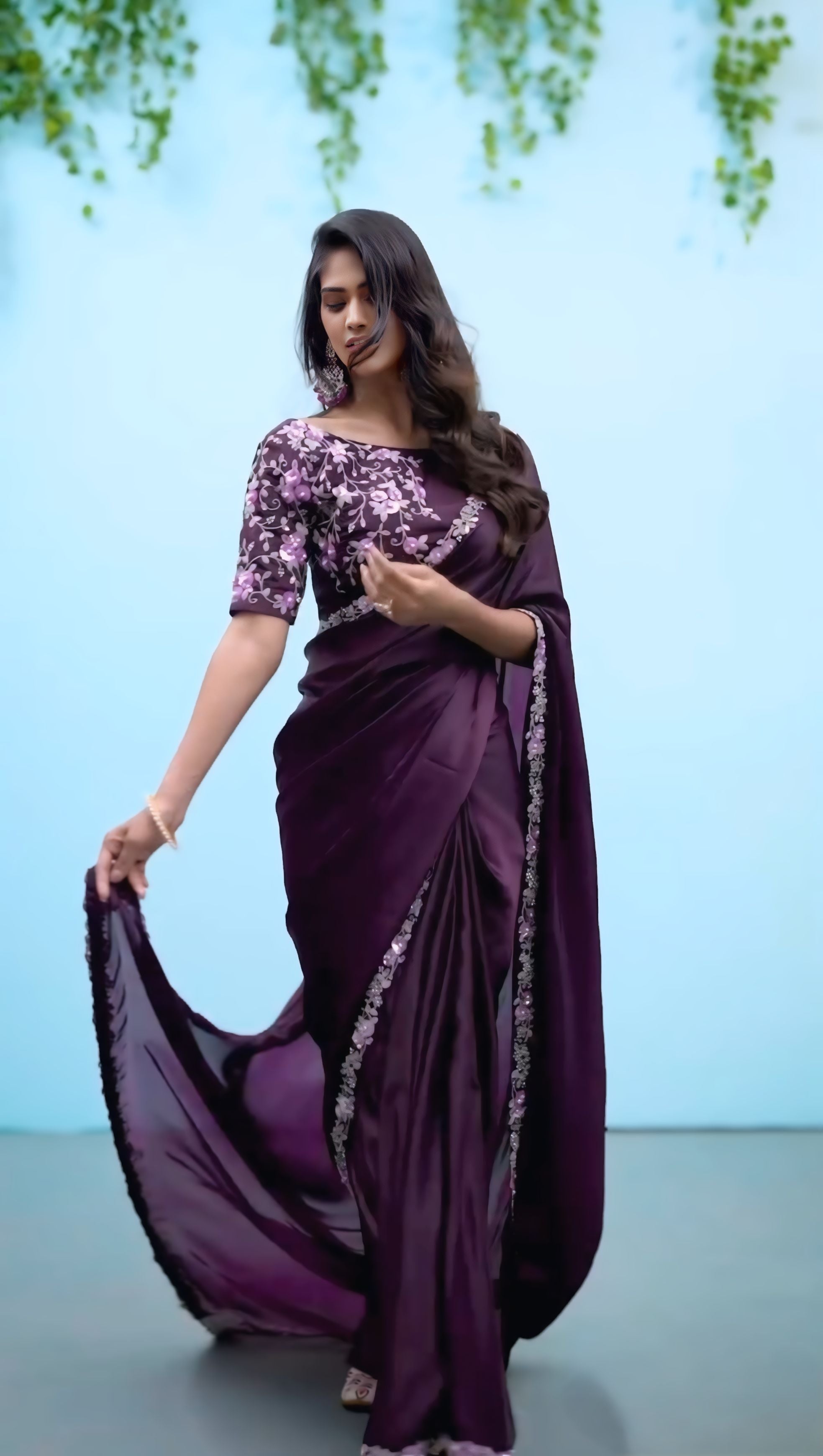 Purple Elegant Saree With Stylish Stone Border Detailing