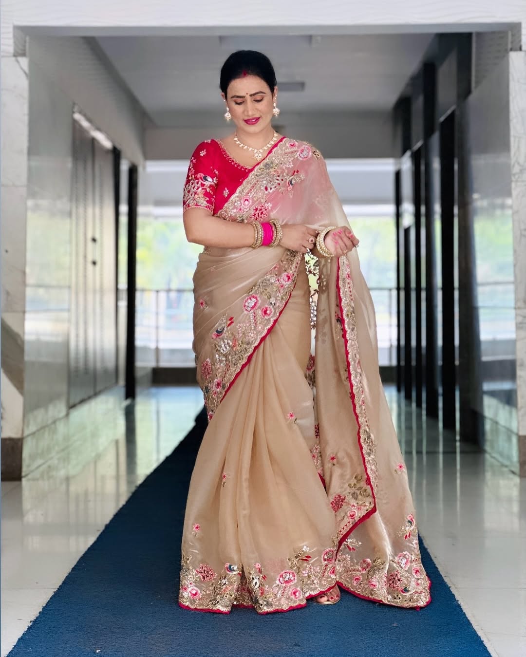 Beige Silk Blend Saree With Heavy Embroidered Border & Contrast Blouse