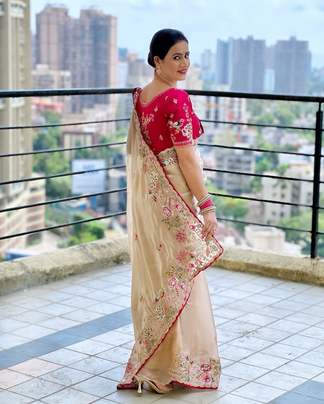 Beige Silk Blend Saree With Heavy Embroidered Border & Contrast Blouse