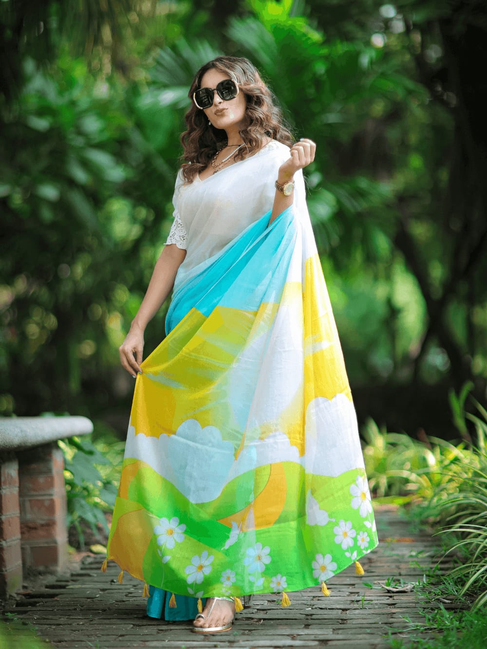 Aqua Blue & White Ombre Georgette Saree With Stylish Gradient Design