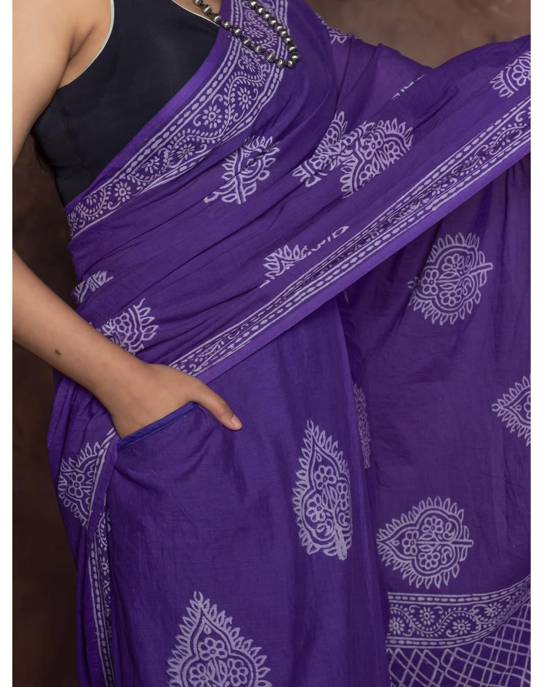 Purple Designer Saree With Elegant Ethnic Print Work