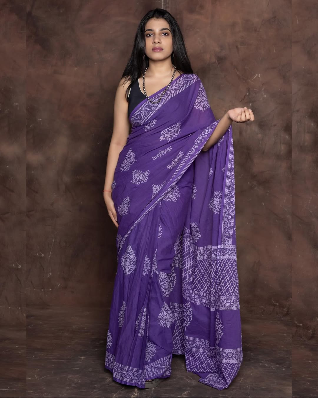Purple Designer Saree With Elegant Ethnic Print Work
