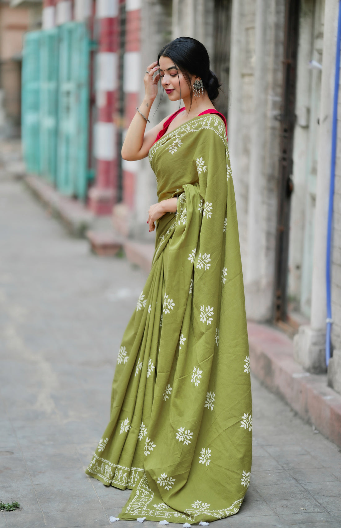 Olive Green Traditional Saree With Elegant Ethnic Print
