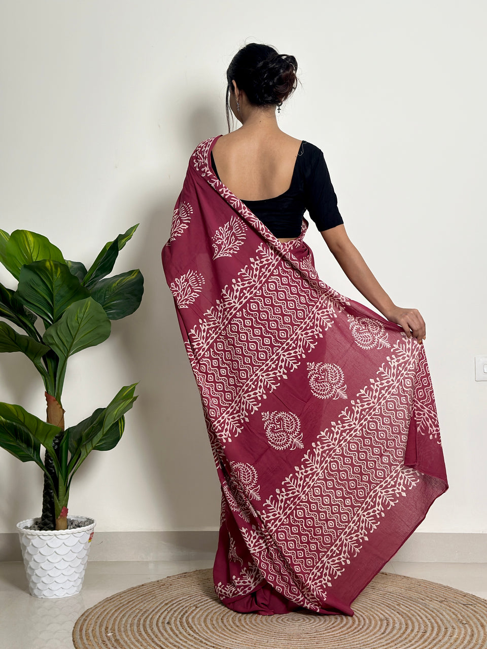 Wine Maroon Traditional Saree With Elegant Printed Design