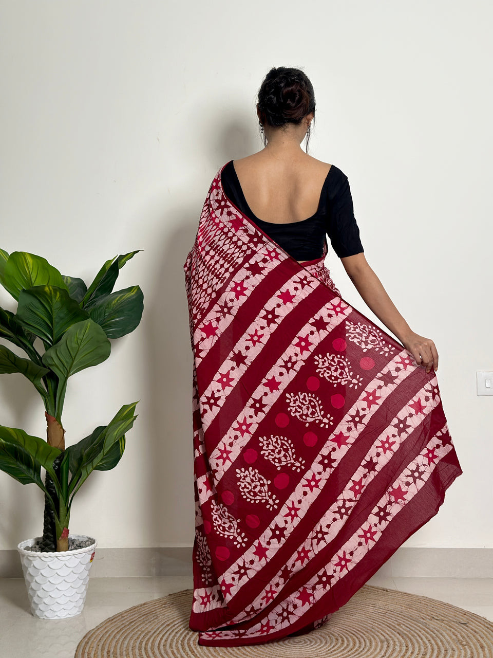 Rani Pink Printed Saree With Elegant Ethnic Pattern