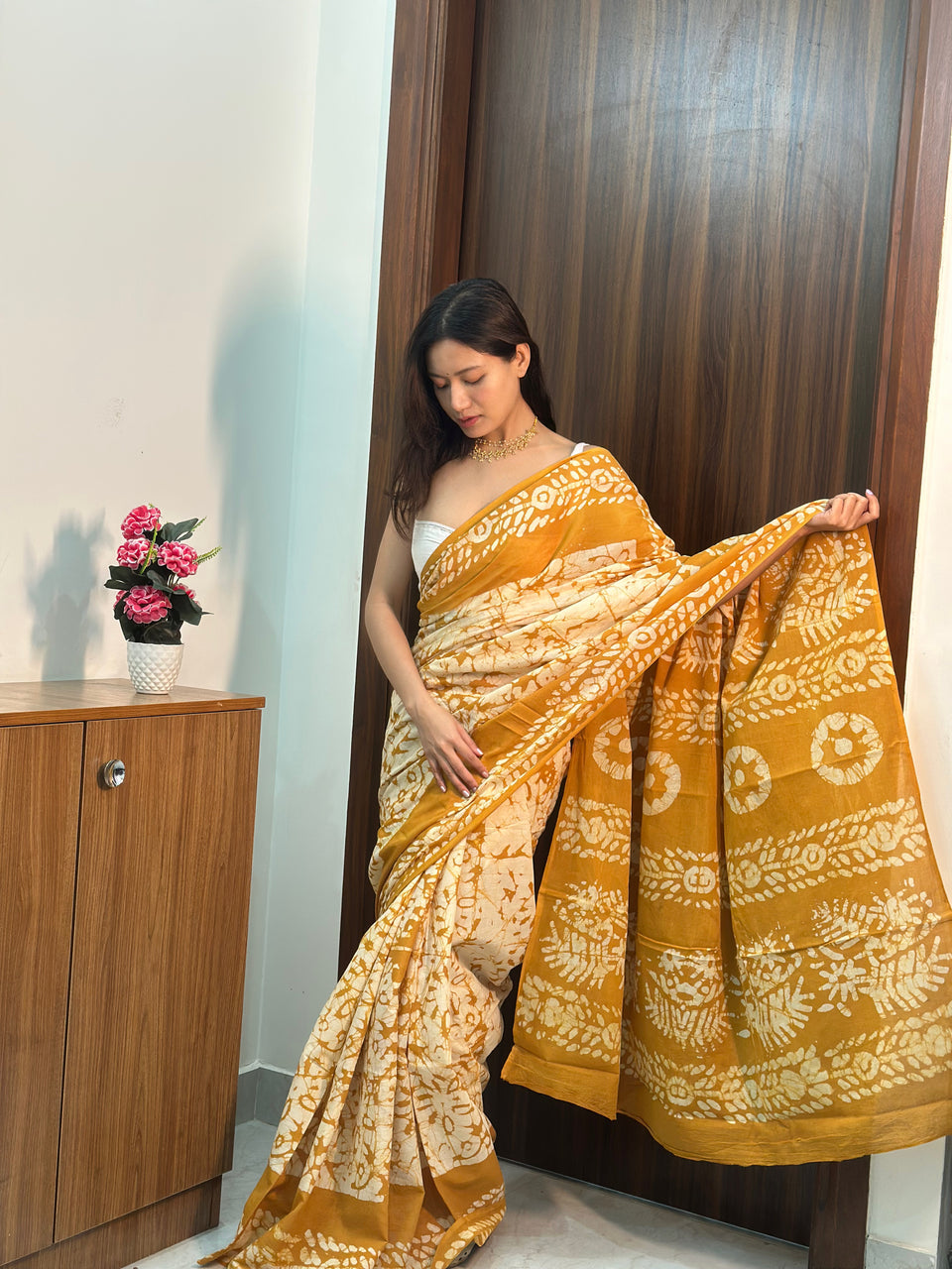 Mustard Yellow Traditional Saree With Elegant Ethnic Print