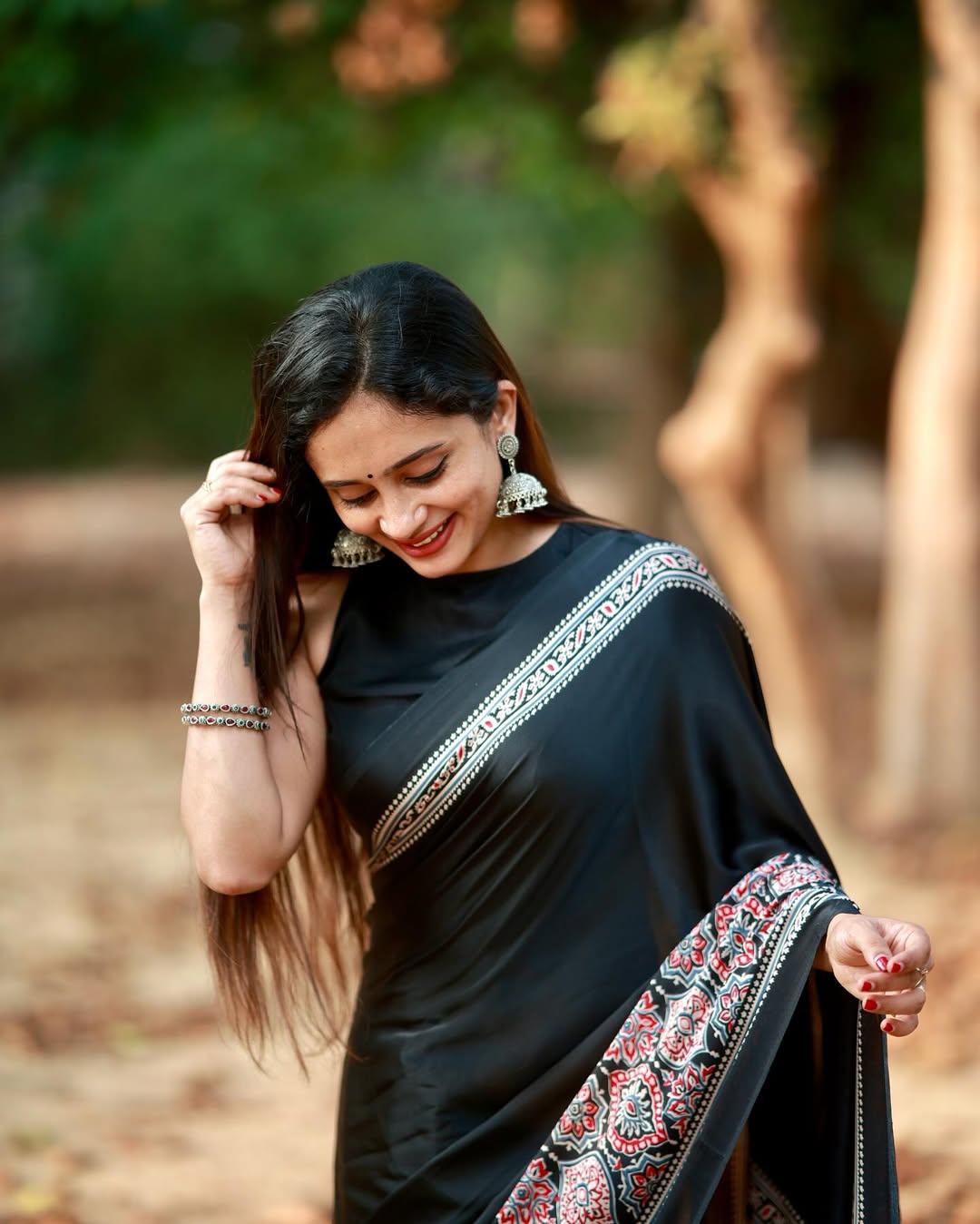 Women Ethnic Printed Saree with Elegant Traditional Border