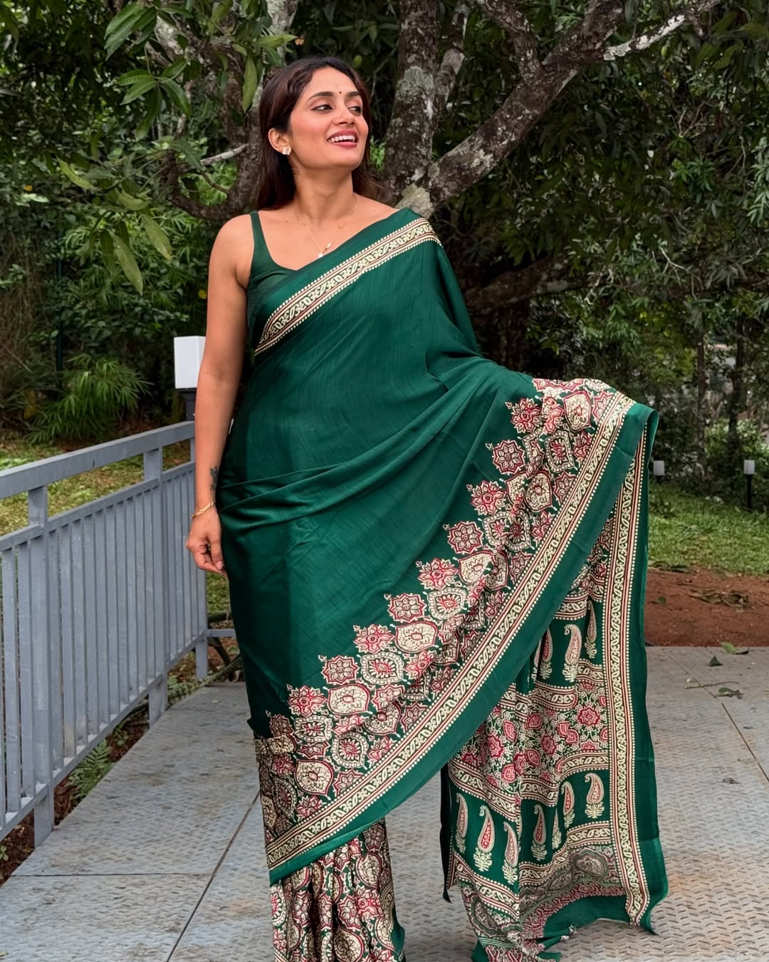 Women Ethnic Printed Saree with Elegant Traditional Border