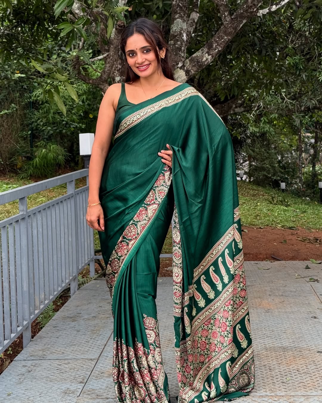 Women Ethnic Printed Saree with Elegant Traditional Border