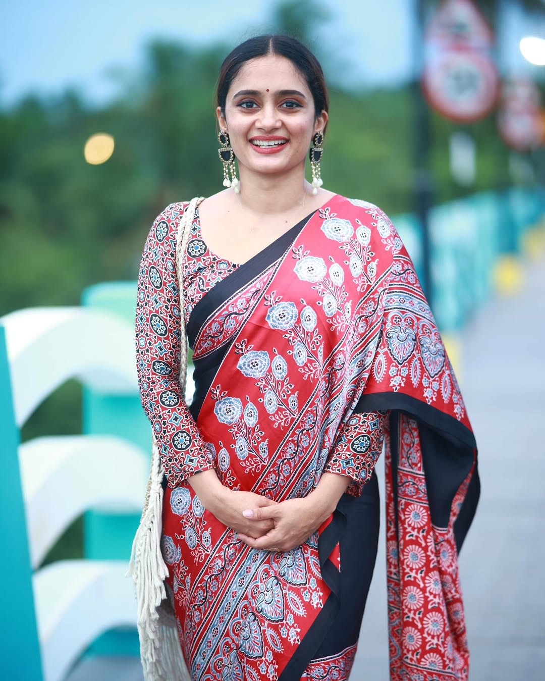 Women Black & Blue With Red Designer Saree with Artistic Traditional Print