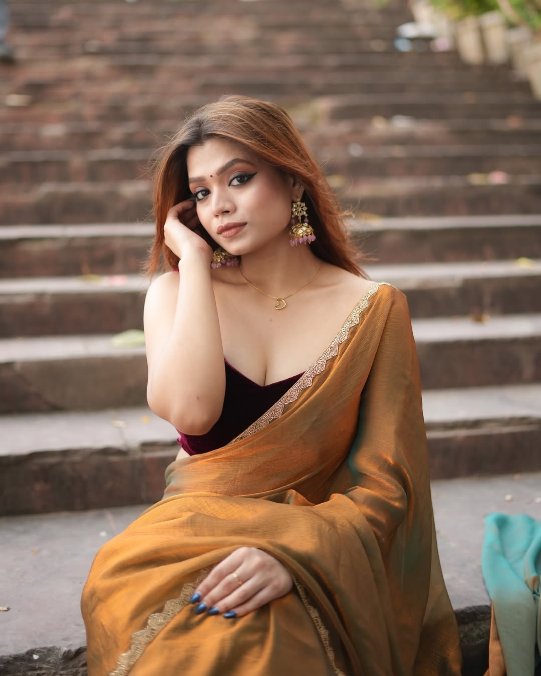 Mustard Gold Linen Silk Saree With Elegant Traditional Border Design