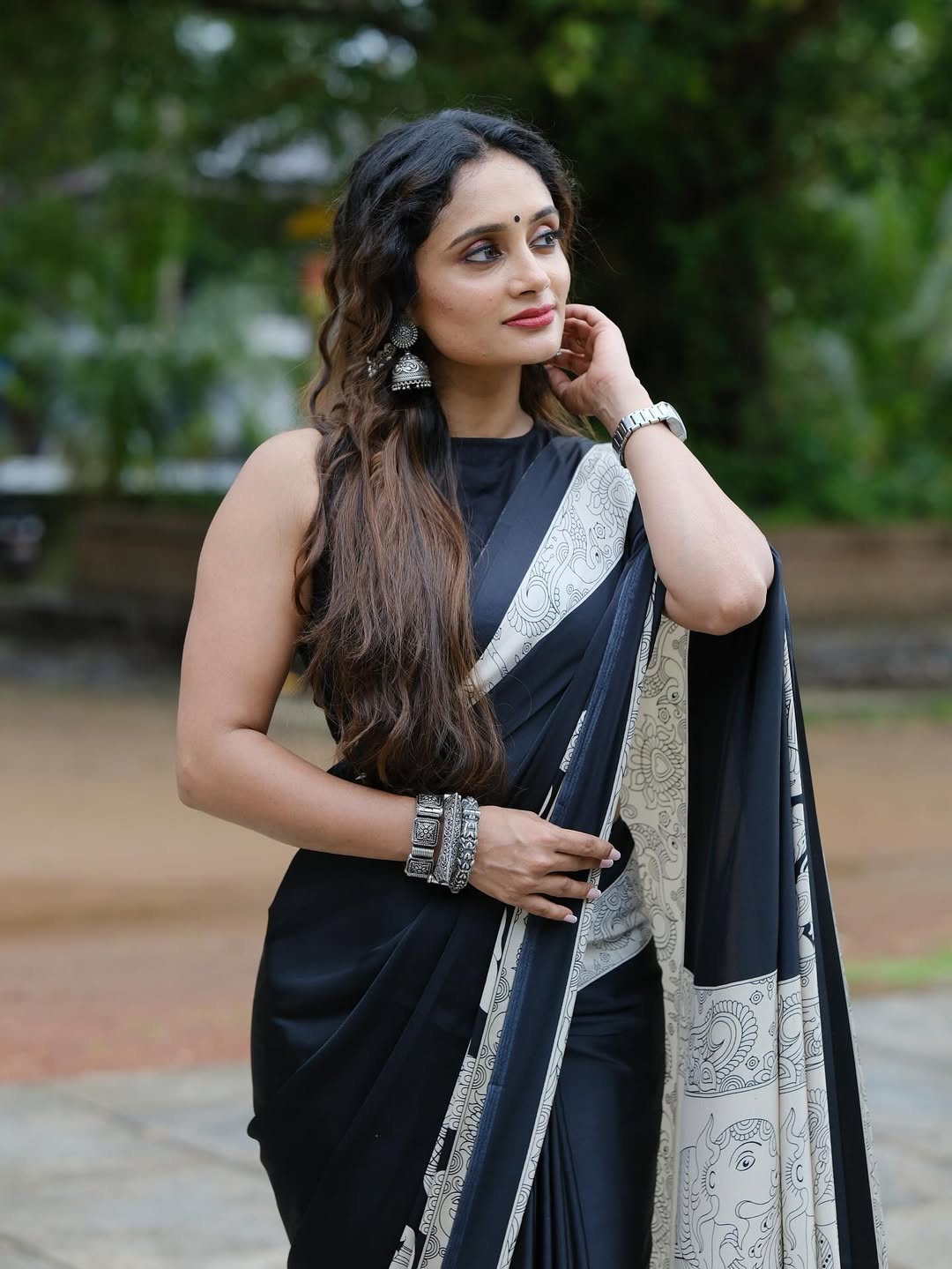 Women Black White Traditional Saree with Elegant Contrast Border