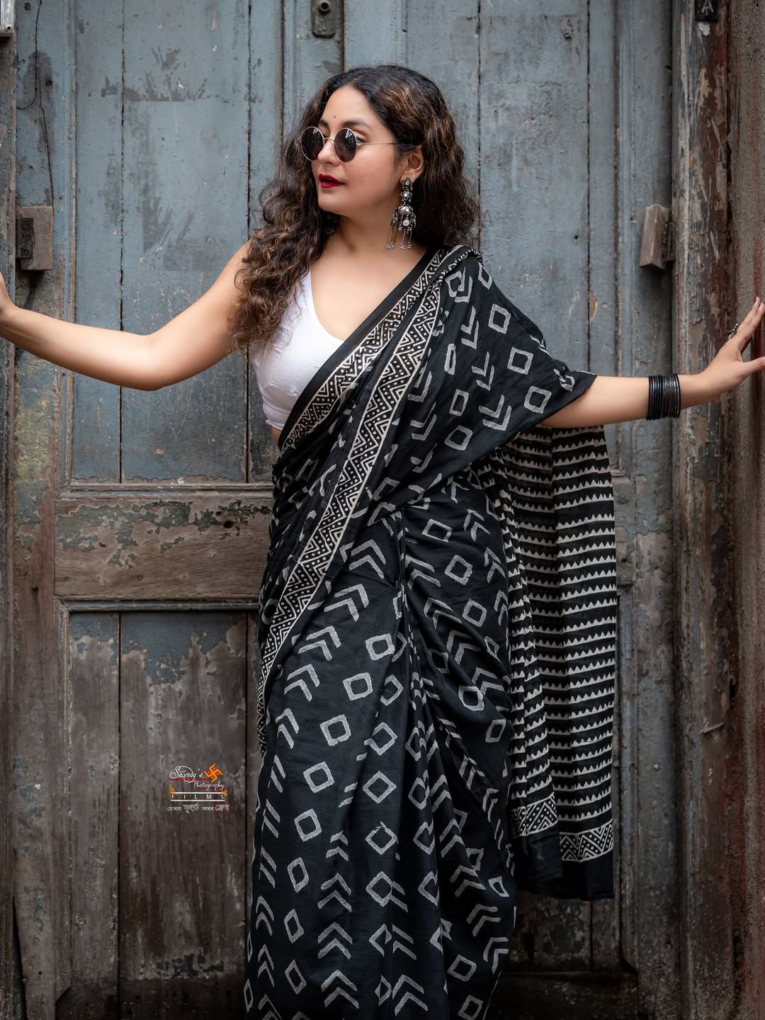 Black Traditional Printed Saree With Elegant Ethnic Design