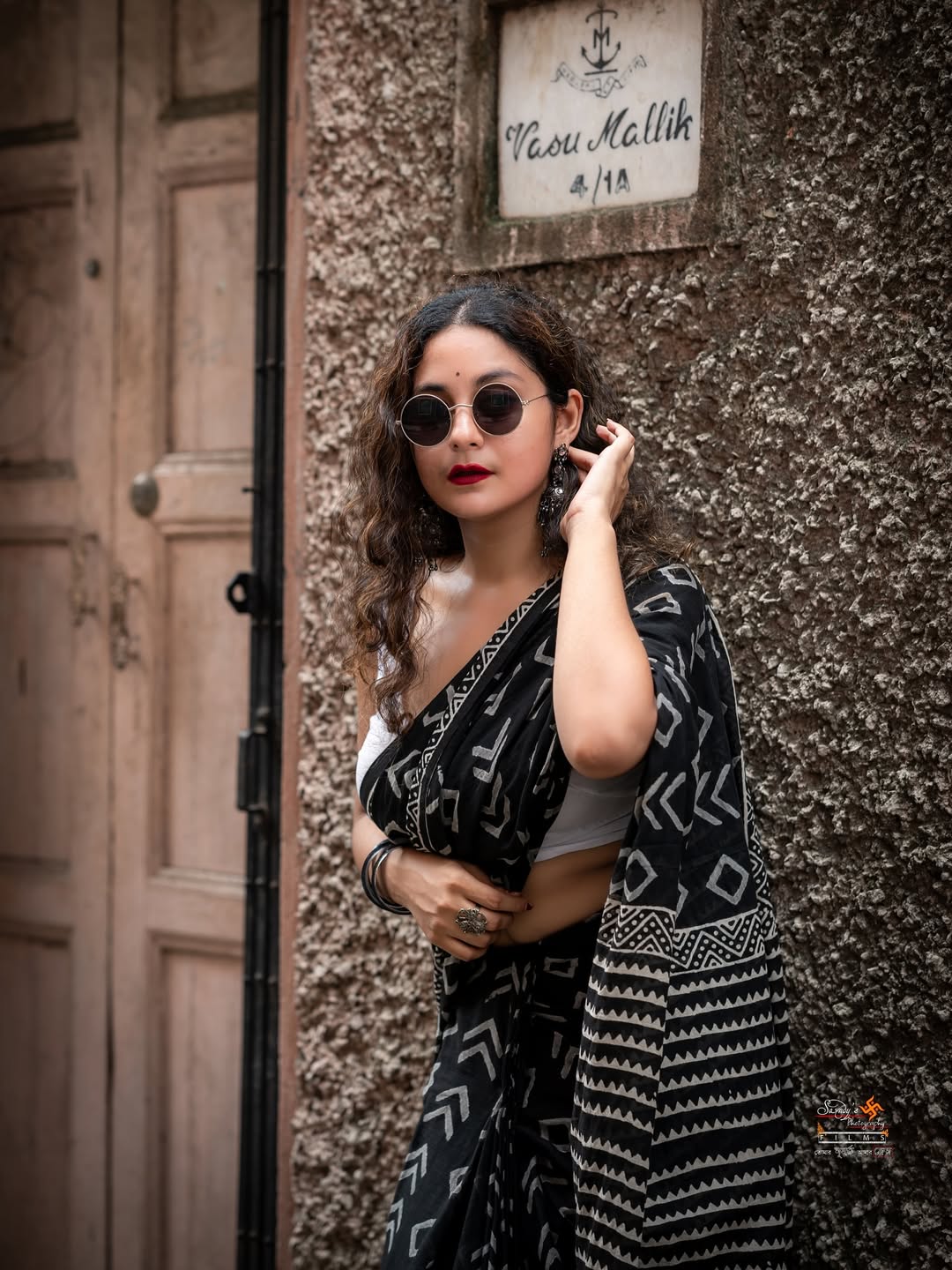 Black Traditional Printed Saree With Elegant Ethnic Design