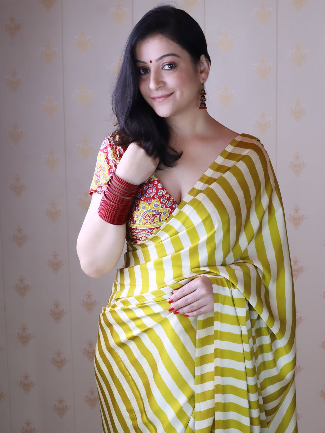 Women Black and Yellow Striped Saree with Stylish Ethnic Designer Look