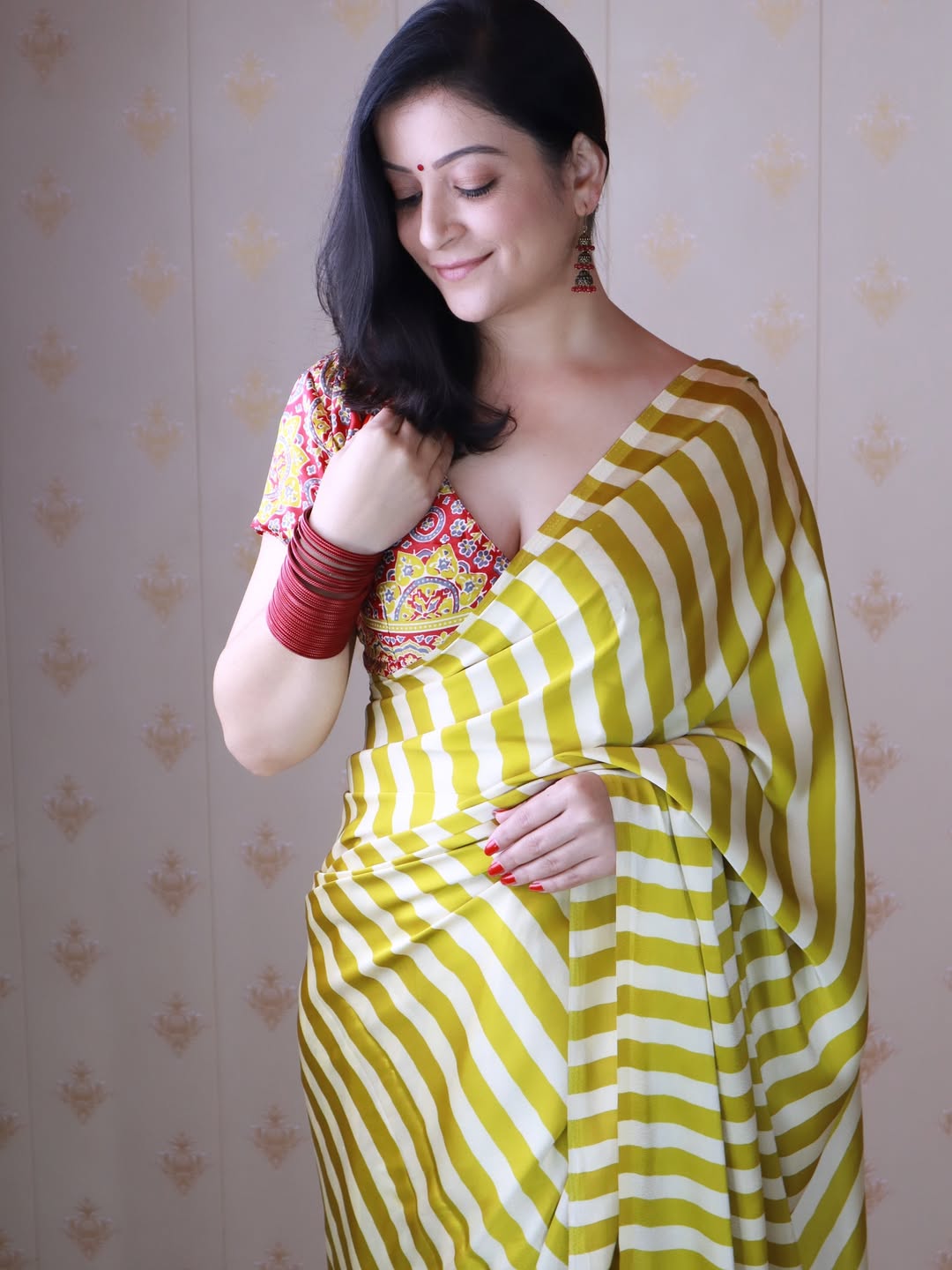 Women Black and Yellow Striped Saree with Stylish Ethnic Designer Look