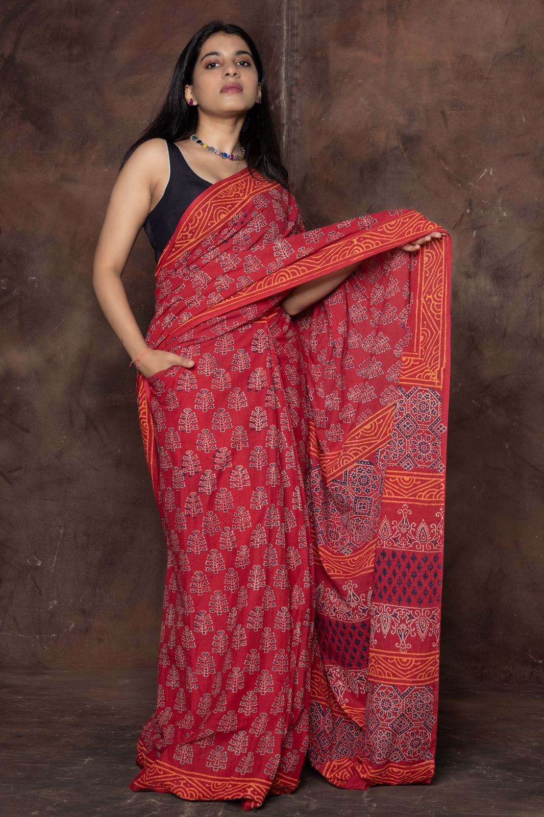 Red Traditional Printed Saree With Elegant Ethnic Design