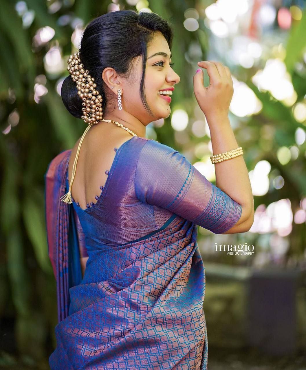 Royal Blue Traditional Saree With Elegant Golden Border