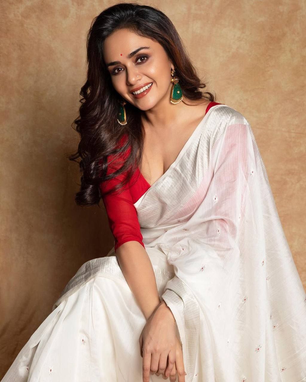 White Elegant Celebrity Style Party Wear Saree